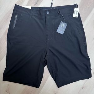 ⚡️🖤 Aero Men's Performance Shorts 32 and 9.5"